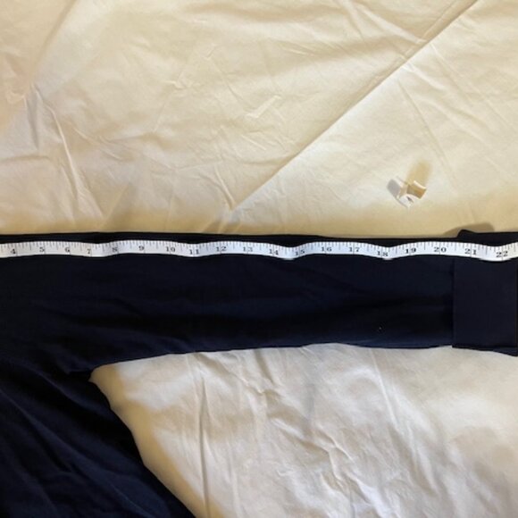 Pendleton V-neck Cardigan Sweater. Size L. Navy Blue. Silk. Excellent condition. - Picture 7 of 8